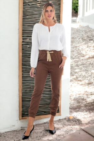 pantalón jogger marrón